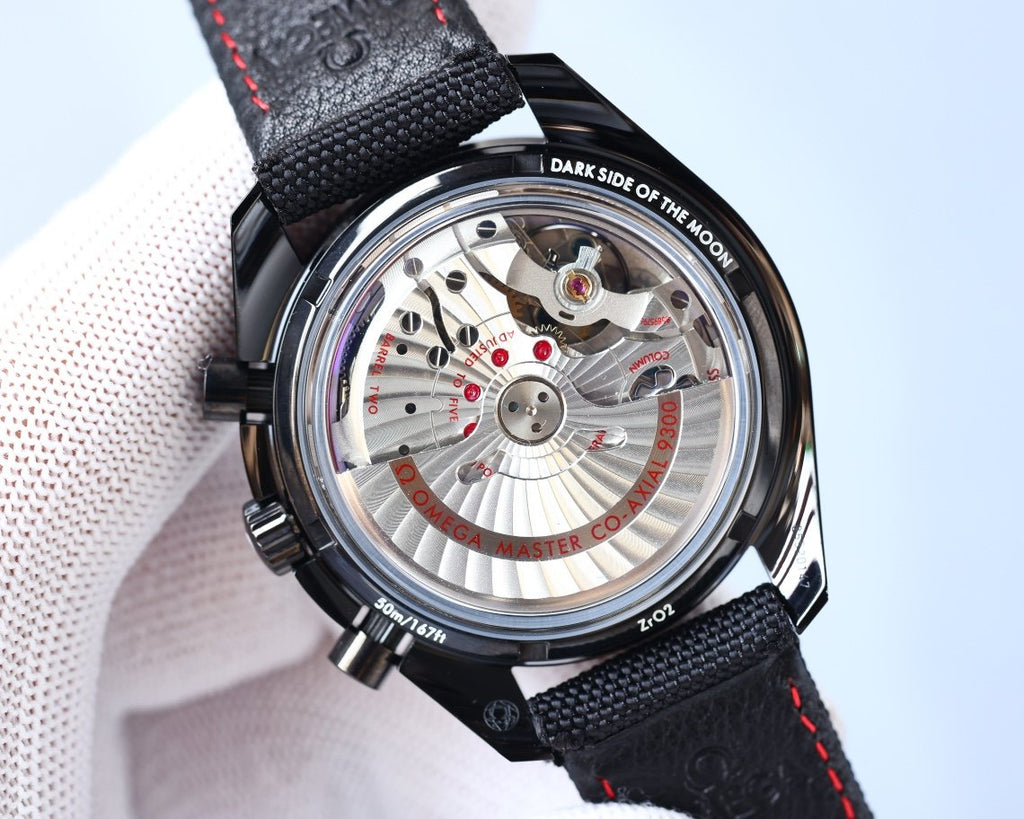 SPEEDMASTER DARKSIDE OF THE MOON BLACK CASE TEXTILE